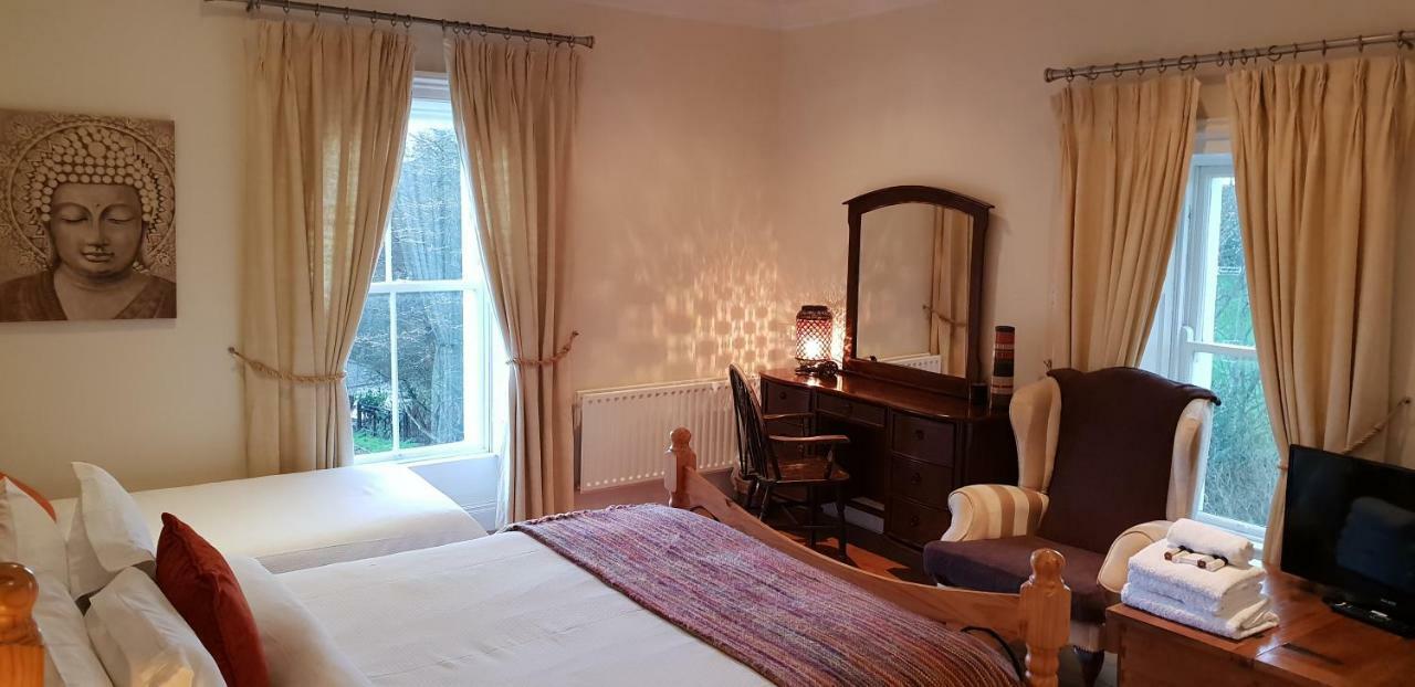 Mount Pleasant Country House Guest House Лукан Екстериор снимка